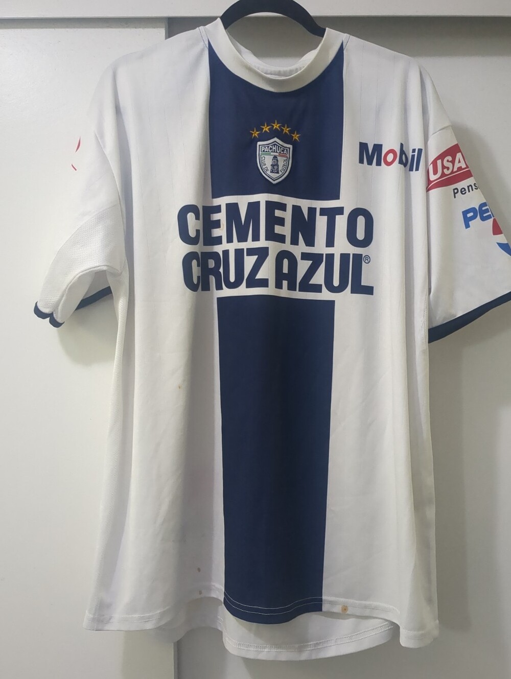 PACHUCA CLUB DE FUTBOL CEMENTO CRUZ AZUL SOCCER JERSEY SIZE L/XL (READ)